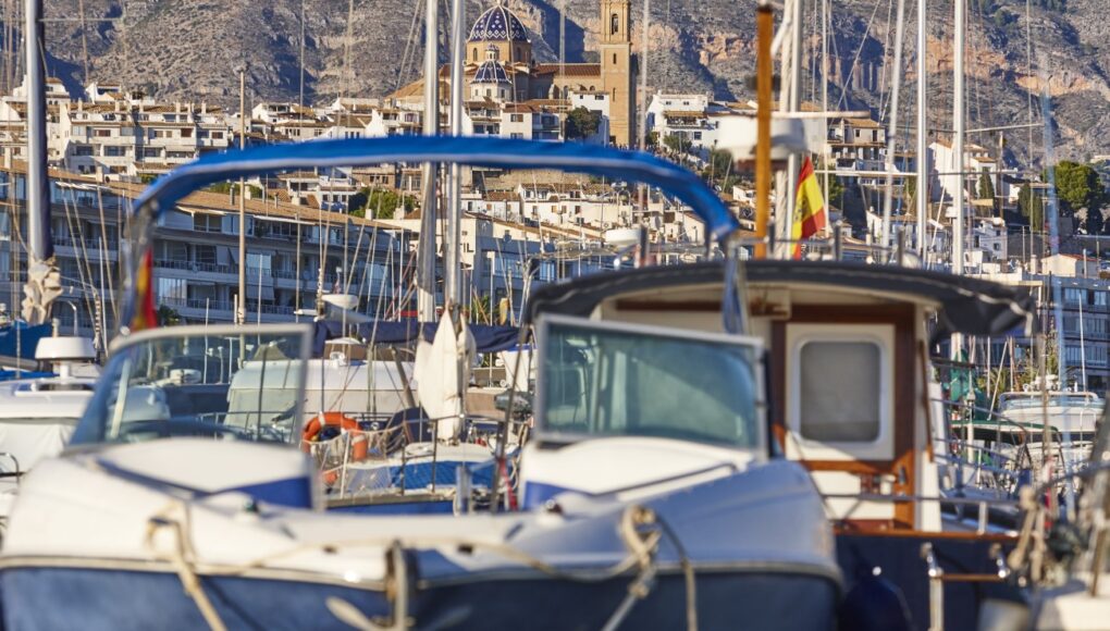 barcos con patrón para alquilar