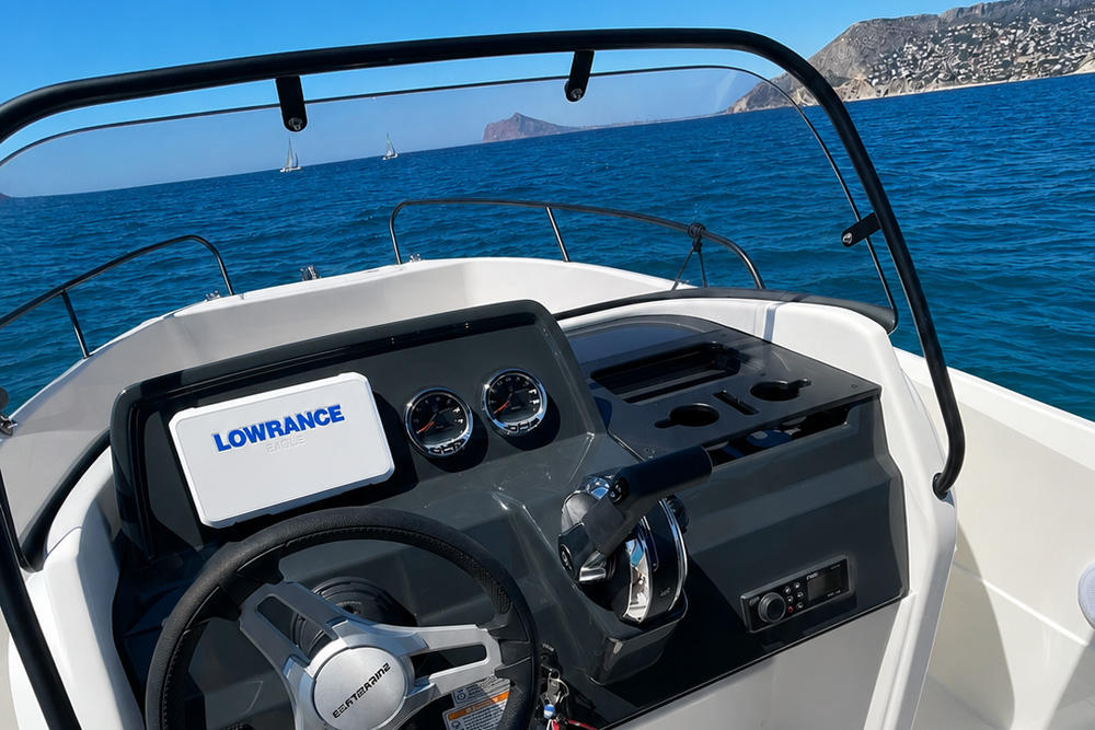 Aalquiler barco quicksilver-605-merche con licencia en Altea y Calpe Aalquiler barco quicksilver-605-merche con licencia en Altea y Calpe
