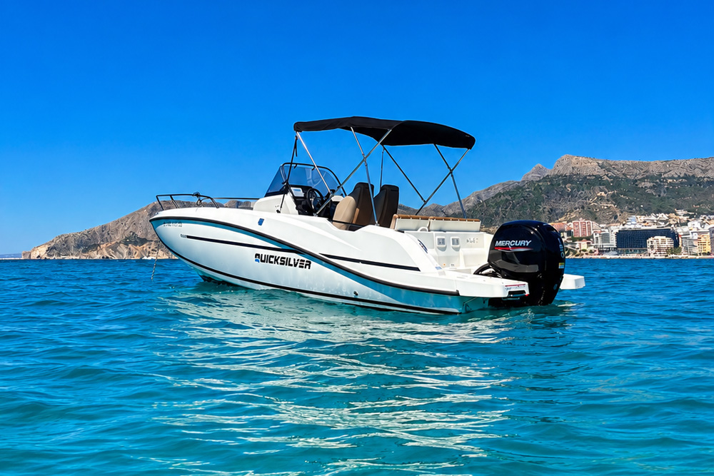 Aalquiler barco quicksilver-605-merche con licencia en Altea y Calpe Aalquiler barco quicksilver-605-merche con licencia en Altea y Calpe