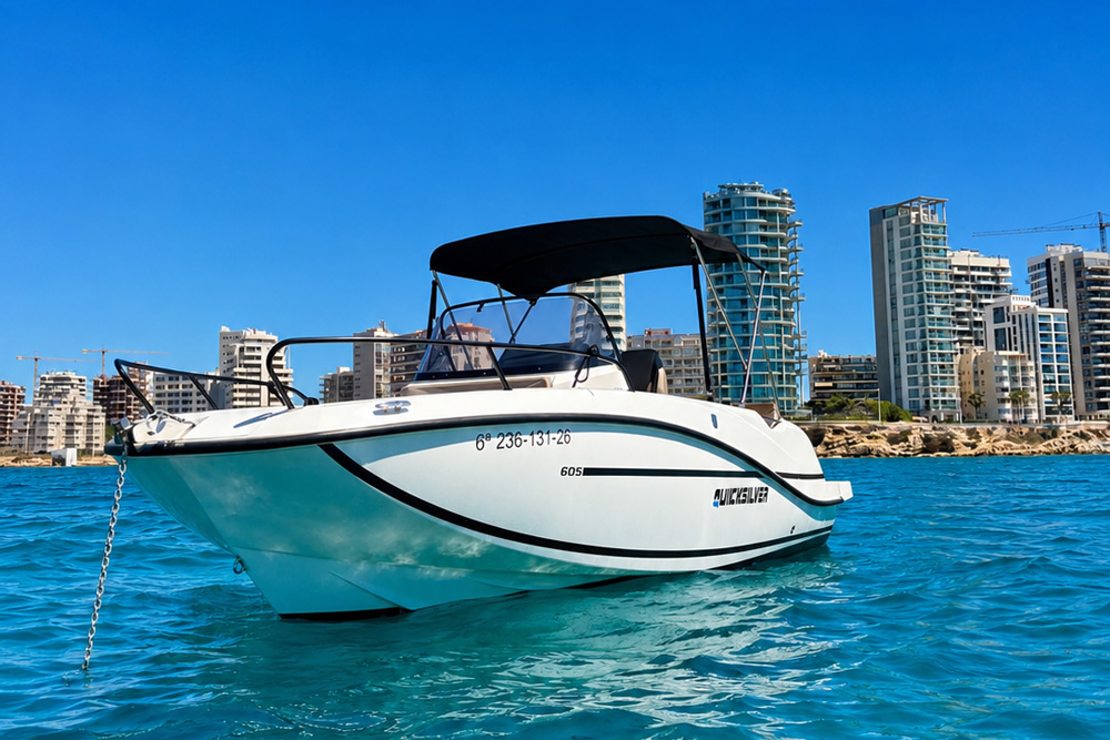 Aalquiler barco quicksilver-605-merche con licencia en Altea y Calpe Aalquiler barco quicksilver-605-merche con licencia en Altea y Calpe