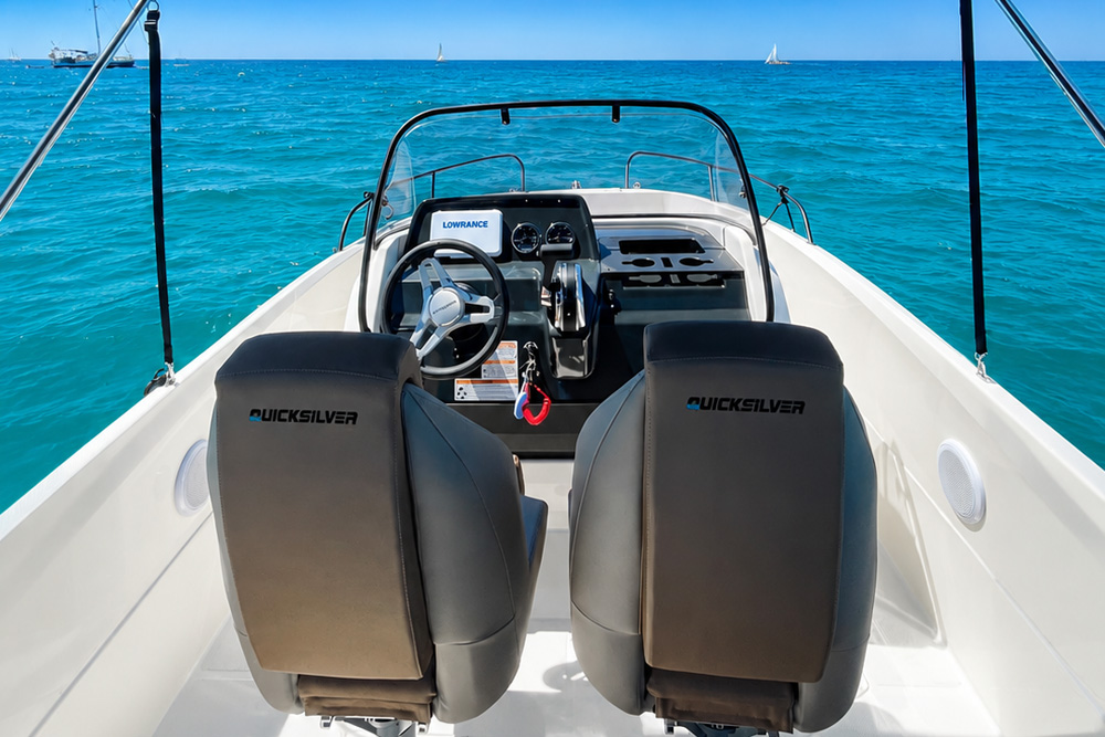 Aalquiler barco quicksilver-605-merche con licencia en Altea y Calpe Aalquiler barco quicksilver-605-merche con licencia en Altea y Calpe